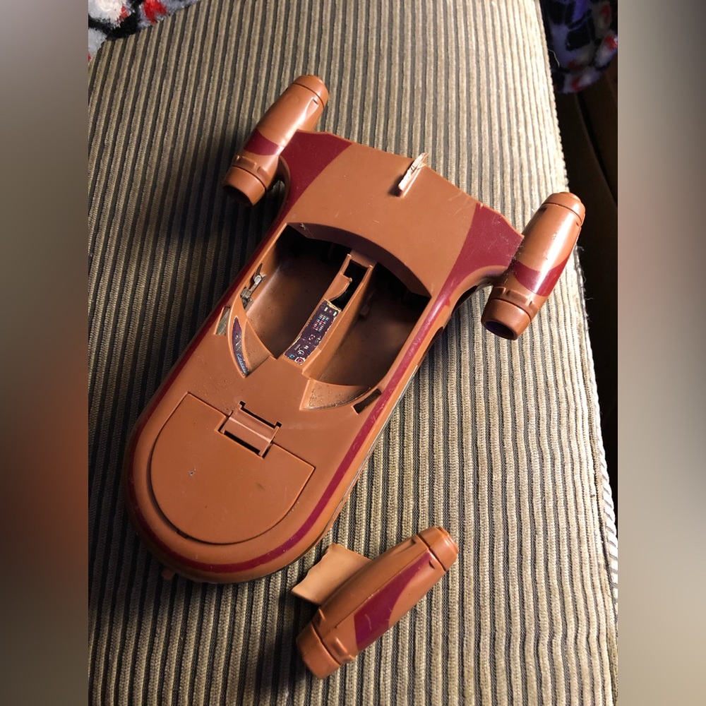 Land Speeder in parts!